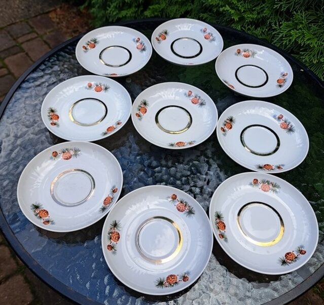 Apakštases, tējas "Māra" ar čiekuriem un zeltu, zelta nolietojums, zelts ir 70% (Māra tējas 175)