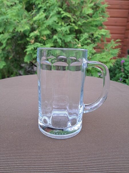 Alus kauss, presēts stikls, 450ml. Ražošanas periods ir 21.gadsimts (Stikla gl 190)