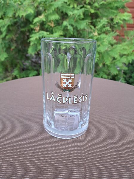 Alus kauss "Lāčplēsis" 0,5L. Ražošanas periods ir 21.gadsimts. Ražotājs: RASTAL, Vācija (Stikla gl 191)