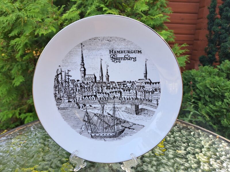 Sienas šķīvis ar Hamburgas skatiem un uzrakstu Hamburg un sudrabotu apmali. Kerafina Royal KPM (Vācija 229)