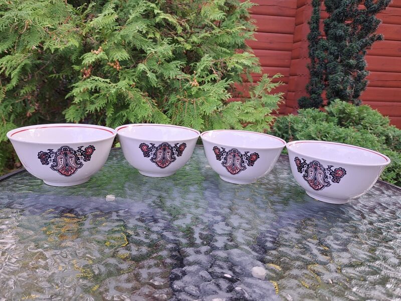 Bļodiņas (pialas) lielās, servīze "Austrumu" ar uzbeķu motīviem un brūnu apvilkumu (bez zelta), RPR. Diam. 12,5cm (Austrumu 94)