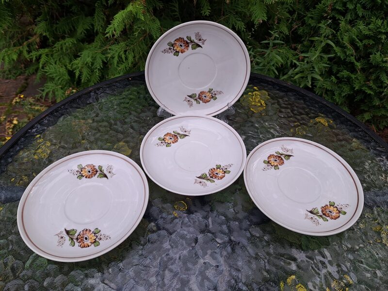 Apakštases "Karīna" ar kliņģerītēm un brūnu apvilkumu, RPR (Karīna 165)