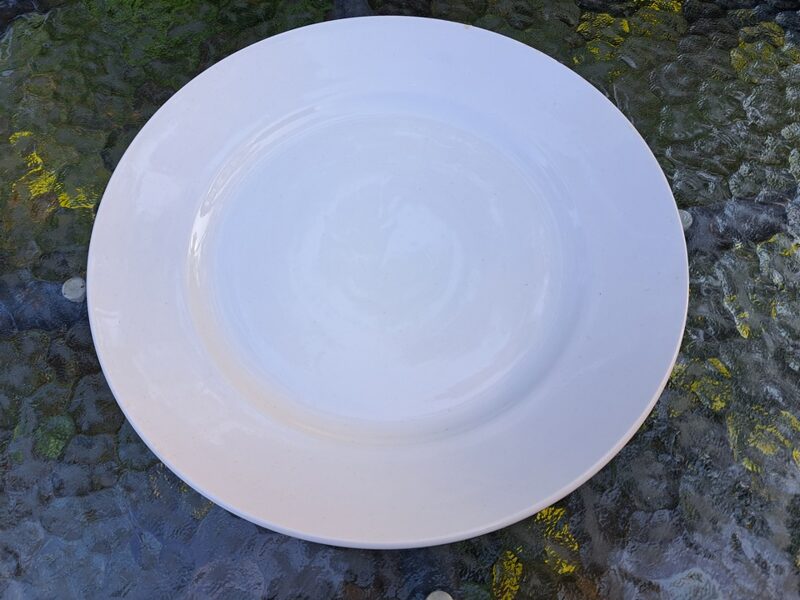 Otrā ēdiena fajansa šķīvis, d=24cm pilnīgi balts, Krasnodaras porcelāna rūpnīca (Citi rpt 267)
