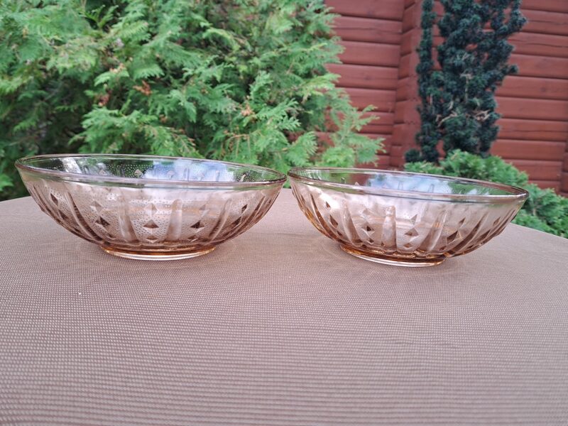 Vintāžas  brūnganas presēta stikla bļodas, Strij (Ukraina). 70-80.-ie gadi. D=17,5cm (Stikls sk 219)