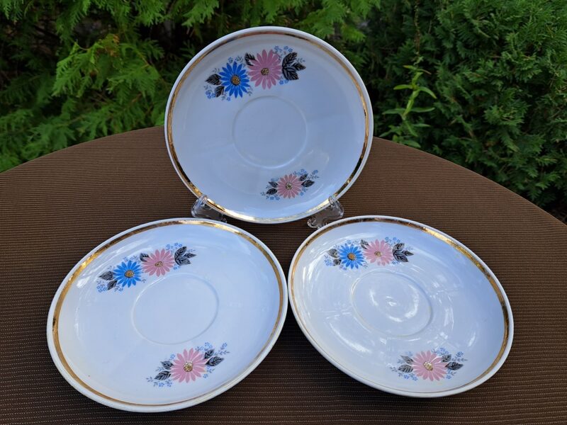 Apakštases, tējas servīze "Karīna" ar rozā un zilām margrietiņām un zeltu, RPR (Karīna 170)