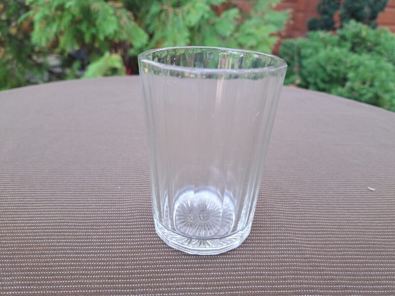 Glāze-graņonka, ražotājs УЗ. Periods ir līdz 1991.g. (Stikla gl 228)