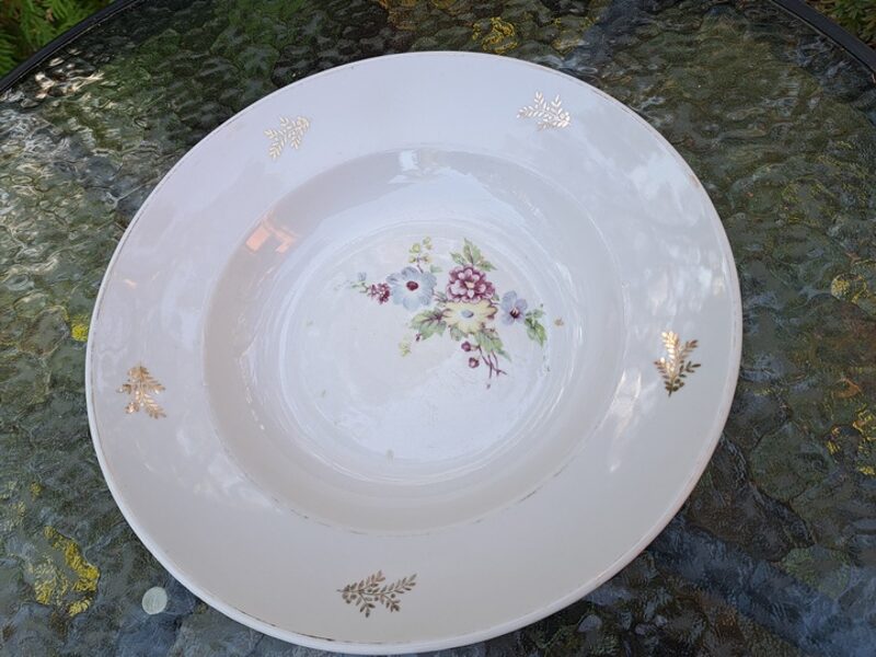 Zupas šķīvis d=24cm, pusdienu servīze "Gludā" ar skaistu pušķi  (dzeltenas, zilas, bordo puķes) un zeltu, PFF (Gludā 33)