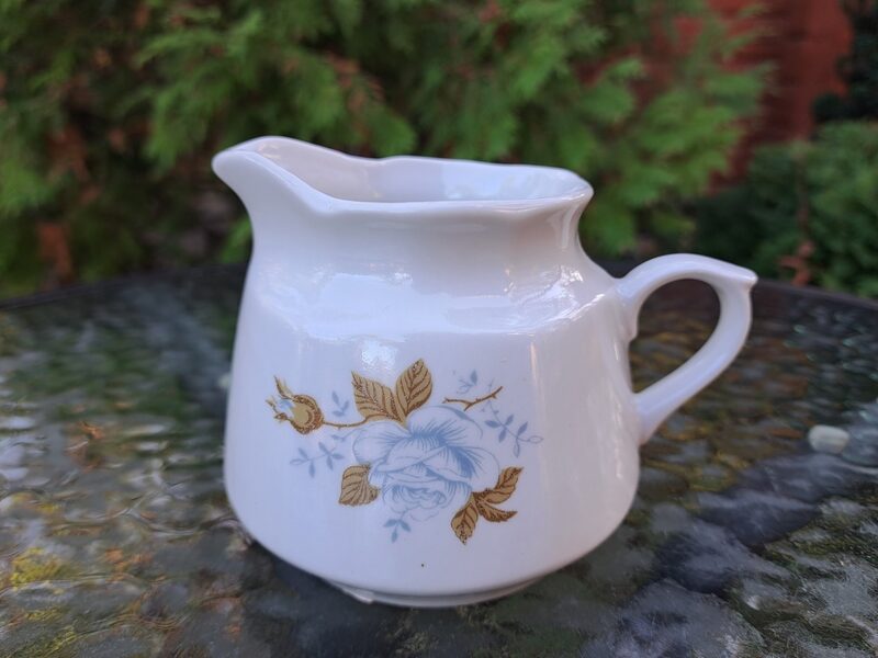 Krējuma kanniņa, servīze "Karīna" ar "Ledus rozi" bez zelta/lustras, RPR (Karīna 172)