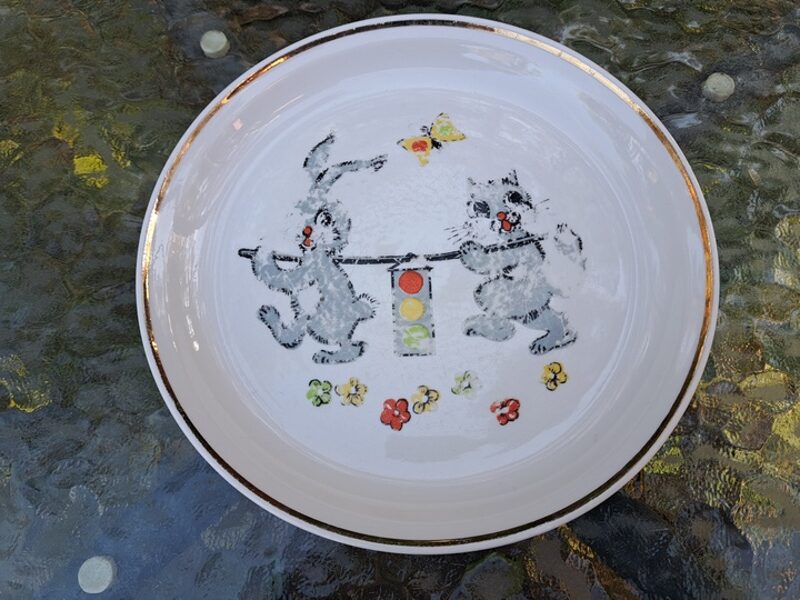 Bērnu šķīvis otrājam ēdienam, ar dekolu "Kaķis un zaķis", RPR (Bērnu 121)