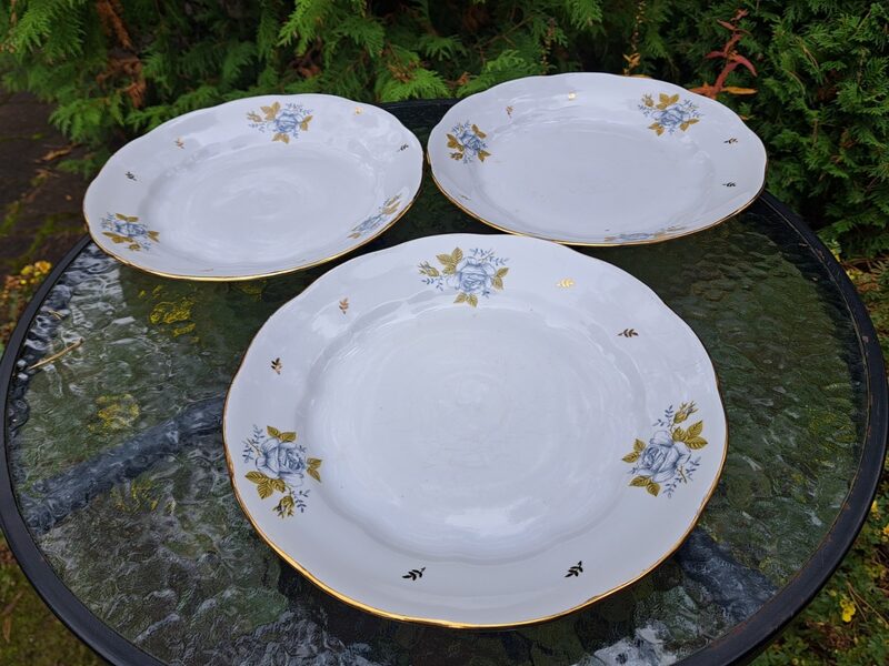 Vidējais apaļai servējamais šķīvis ar "ledus rozi" un zeltu, diam.27cm, RPR (Ārija pusdienu 354)