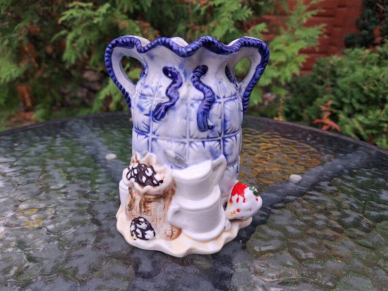 Burciņa virtuves piedērumiem ar izliektu dekolru, porcelāns. Ražotājs: Collezione, Italy (Citi rpt 178)