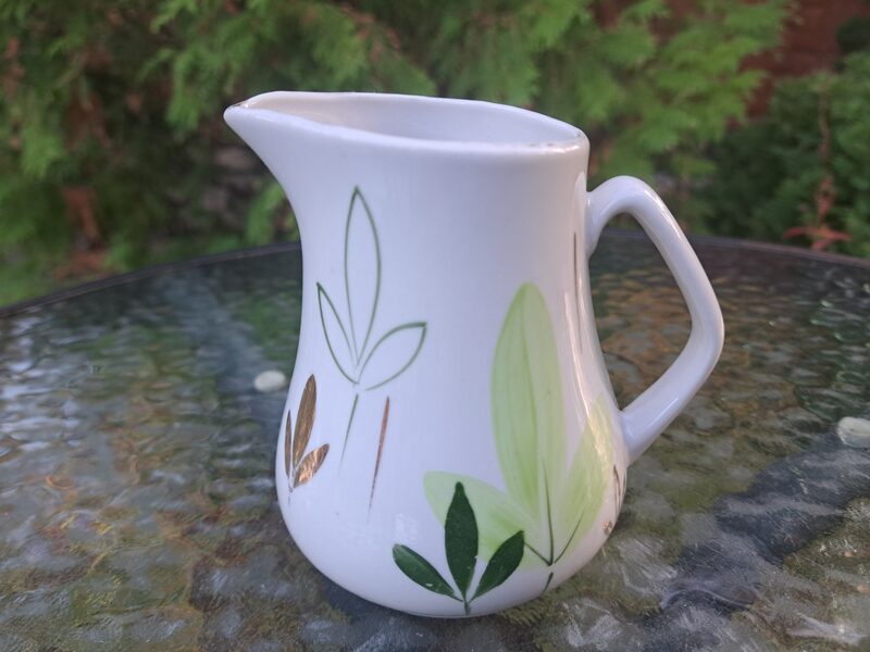 Krējuma kanniņa ar zaļu dekolu no "Stella", PFF (Stella 90)