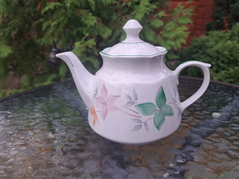 Tējkanna mazā, servīze "Karīna" ar rokas gleznojumu (Karīna 47)