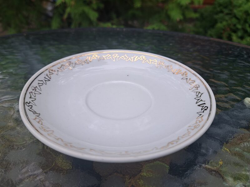 Apaštase, servīze "Marijka" balta ar zelta rakstu, nošķēlums, PFf (Marijka 88)