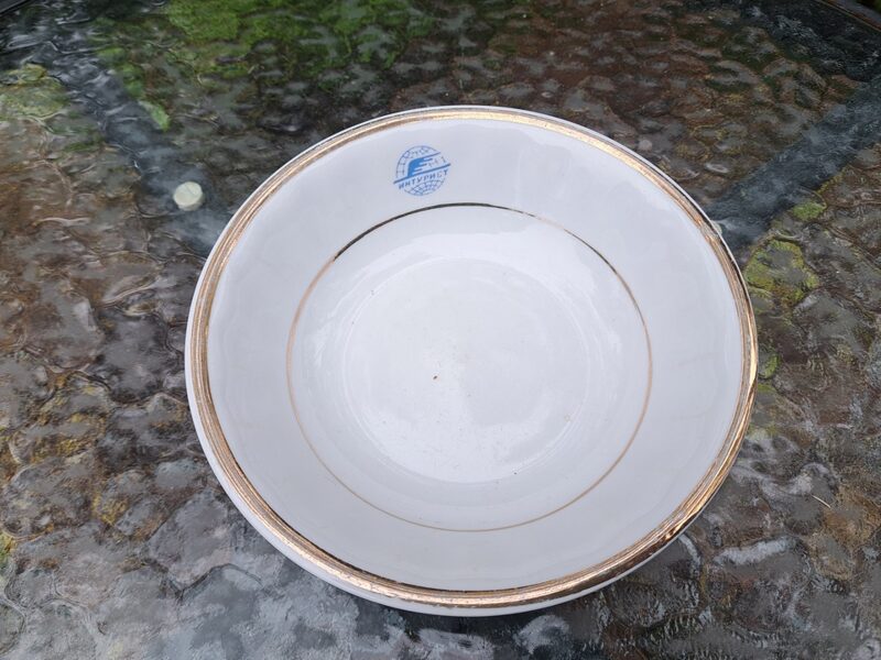 Salātu bļodiņa ar uzrakstu "Интурист" un logo, RPR. 1980.-ie gadi. d=16cm (LOGO 58)