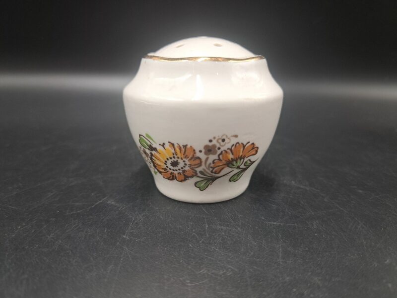 Piparu trauks, pusdienu servīze "ĀRIJA" ar kliņģerītēm un zeltu, RPR (Ārija pusdienu 366)