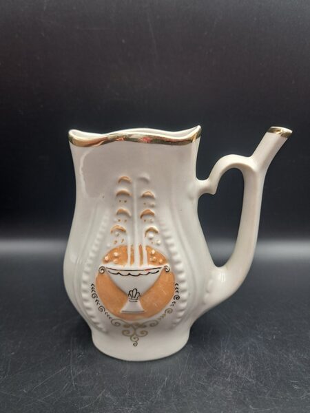 Krūzīte minerālūdenim, iespējams Kislovodska, tilp.175ml (Citi 288)