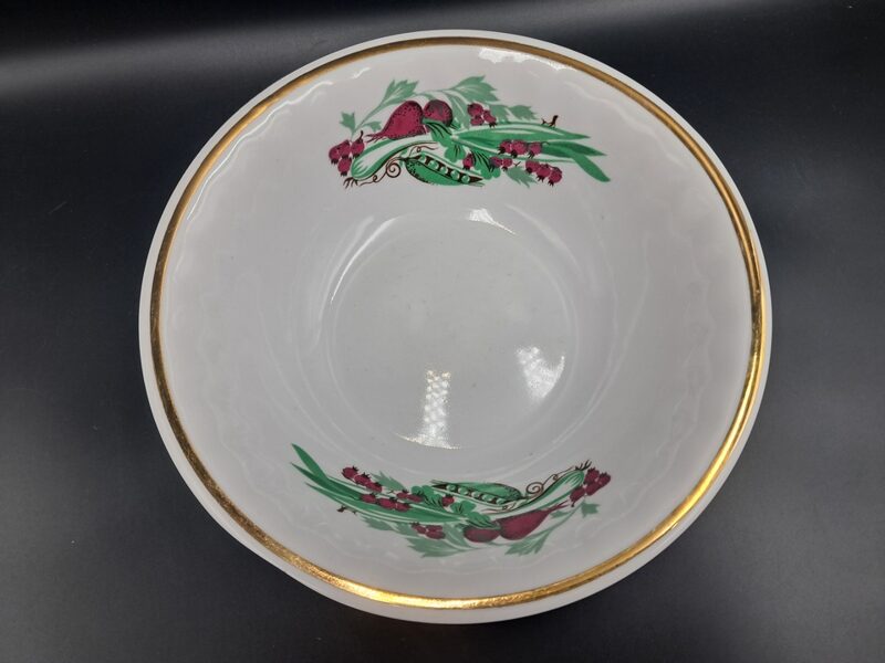 Salātu bļoda lielā ar dārzeņiem, RPR. Diam.20,5cm; slīpējums apakšā (Citi pusd 267)