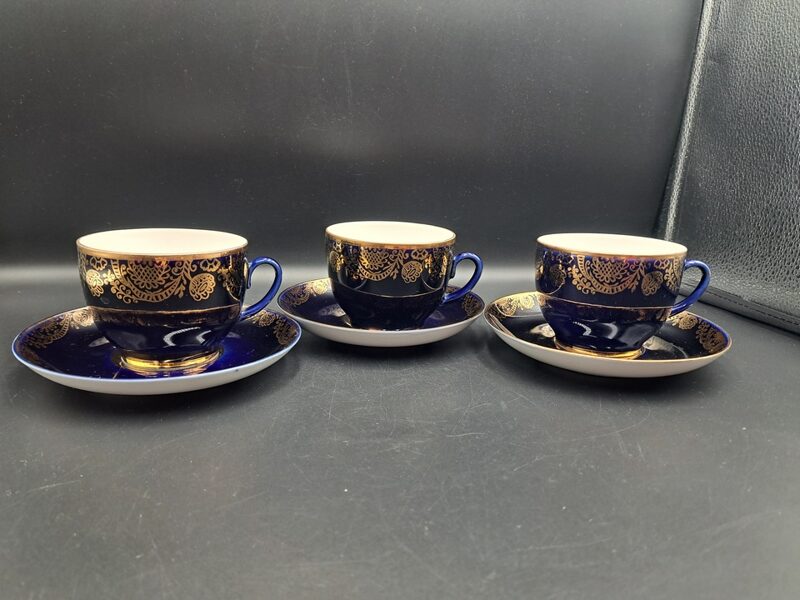 Tējas pāri "Kobalta" ar mežģīņu zelta dekolu neparasta forma, LFZ (LFZ 164)
