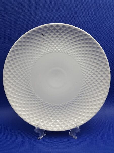 Šķīvis pilnīgi balts, rievota virsma, RPR. Lielisks stāvoklis, bez atsitumiem/plaisām (Citi 338)