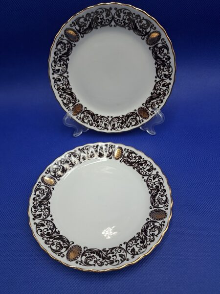 Plānsienu porcelāna kūku šķīvji, servīze "VITA" ar brūnu tikliņu, zelta kamejām un šauru zelta apvilkumu, RPR (Vita 97)