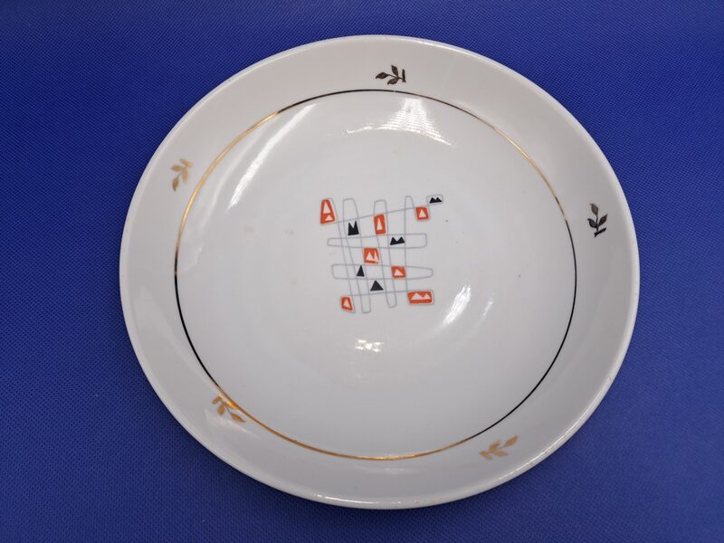 Cepumu bļoda  ar rūtainu rakstu un zelta lapiņām, servīze "Marijka", PFF (Marijka 92)