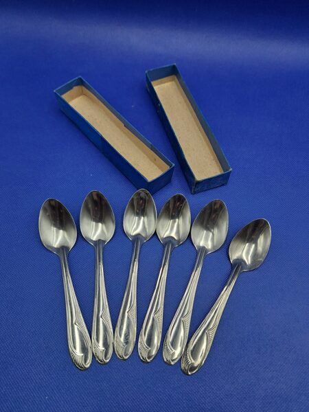 Tējkarošu komplekts 6 personām, nerūsējošais tērauds ar rakstu kastītē, PSRS (Metāls 110)