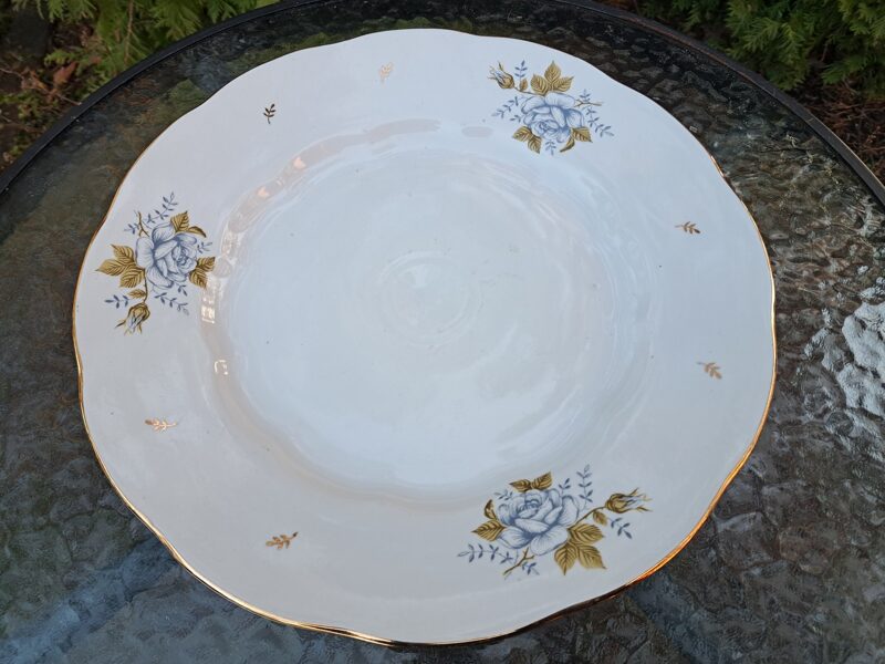 Lielais apaļais servējamais šķīvis ar "ledus rozi" un zeltu, diam.36cm, RPR. Forma "Ārija", RPR (Ārija pusdienu 380)