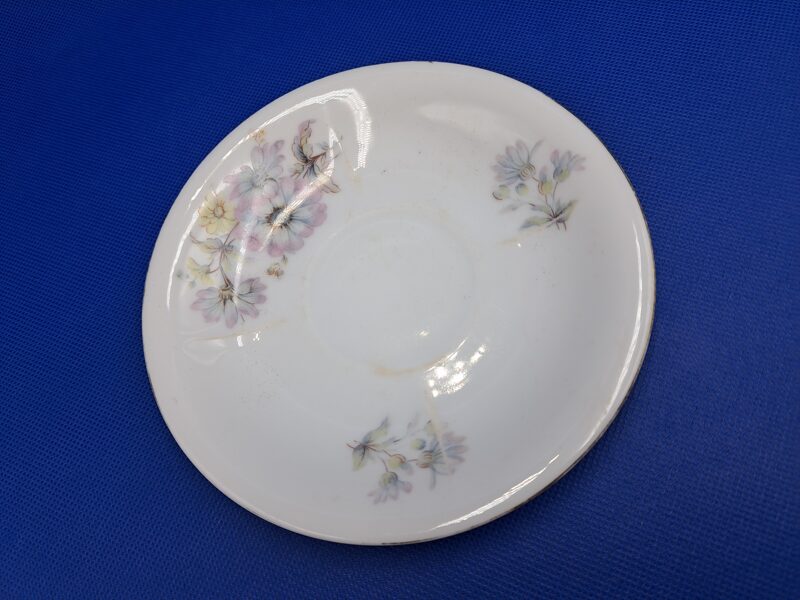 Apakštase ar maigām puķēm un zelta apvilkumu, d=14,8cm, Epiag Royal (Čehija 90)