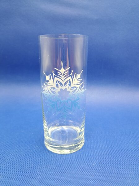 Glāze ar sniegpārslu, Tarbeklaas, Igaunija. H = 14,5 cm, diam = 620 mm. Tilpums 300ml (Stikla gl 242)