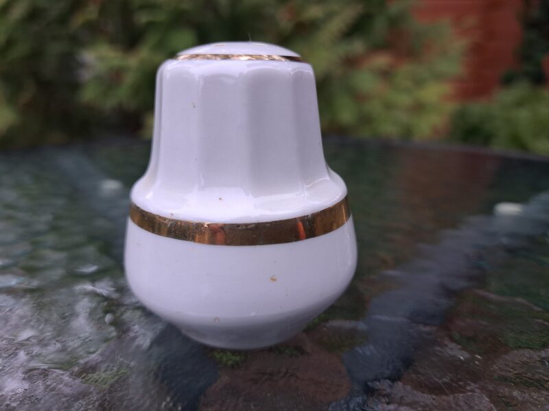 Piparu trauks, pusdienu servīze "Māra" balts ar zeltu, RPR (Māra pusdienu 148)