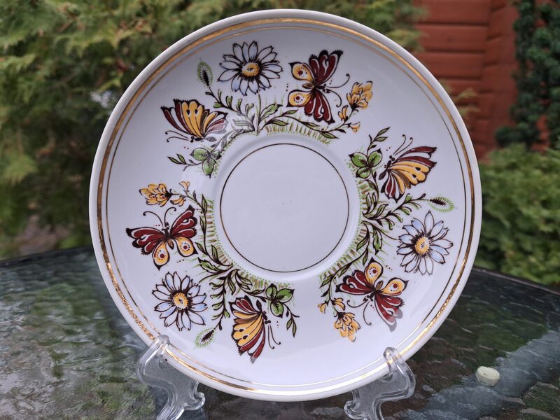 Lielā apakštase ar tauriņiem un zeltu,  komplekts "Apetīte", RPR. Diametrs 15,6cm (Buljona 167)