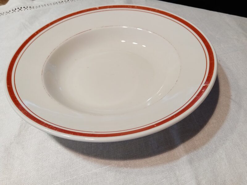 Šķīvis zupas, servīze "Spīdola" ar bordo līnijām ((1+1)+1) (Spīdola 16)