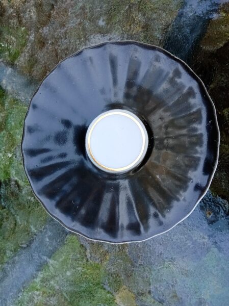 Plānsienu porcelāna apakštase no servīzes "VITA" melnā (Vita 09)