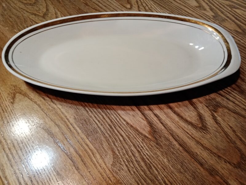 Šķīvis garenais 27,5cm, pusdienu servīze "Spīdola" ar baltā ar zeltu (Spīdola 11)