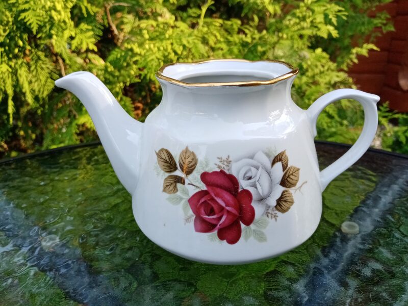 Tējkanna bez vāciņa, servīze "Karīna", "poļu" dekols, RPR (Karīna 53)