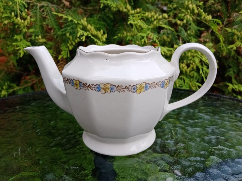 Tējkanna bez vāka "Rubenss" ar rokas gleznojumu, PFF (Rubenss 32)