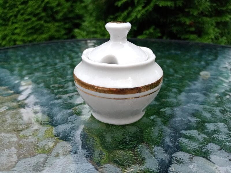 Sīnepju trauks Nr.4, pusdienu servīze "Ārija" balts ar zeltu (Ārija pusdienu 173)