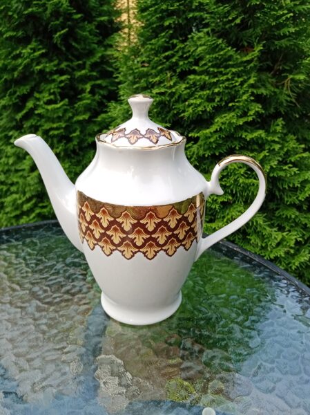 Lielā tējkanna no tējas servīzes "Ārija" ar skaistu brūnuar zetu dekolu (Ārija tējas 43)